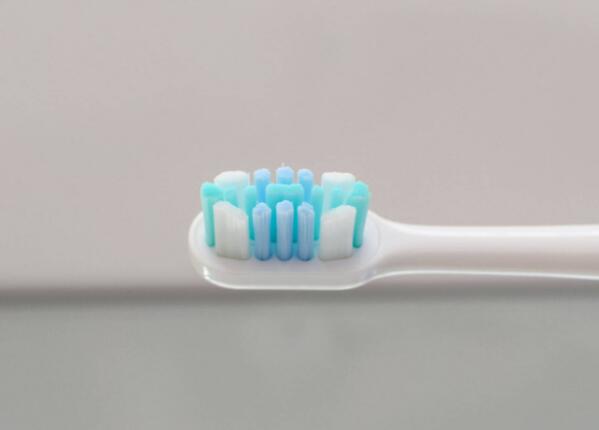 電動(dòng)牙刷的刷頭如何消毒？電動(dòng)牙刷頭消毒靠譜的方式介紹
