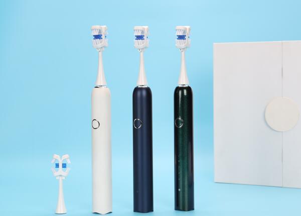 電動牙刷貼牌和代工的區(qū)別：電動牙刷工廠代工好還是貼牌好？