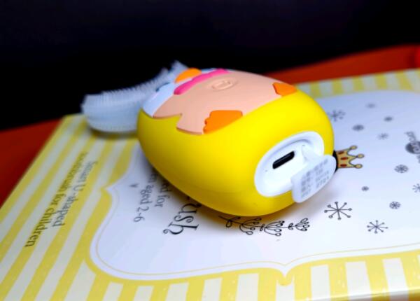 新款兒童u型電動牙刷怎么充電？常見的三種U型牙刷充電方式