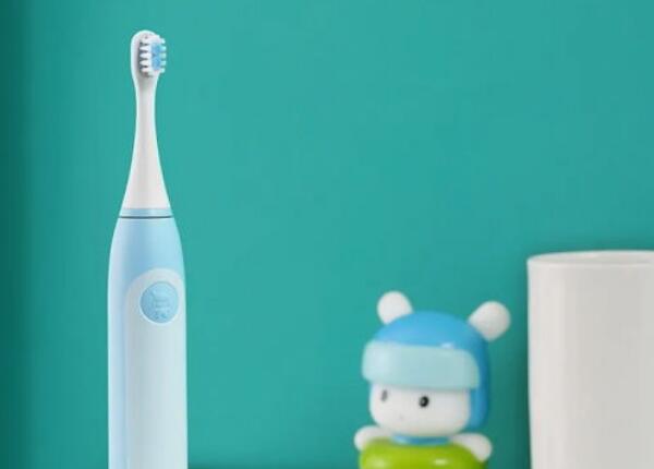 牙刷使用介紹：兒童電動牙刷第一次使用如何操作？